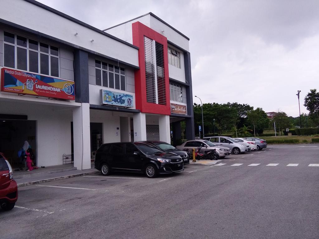 Homestay D 11 Putrajaya Netflix Wifi Екстериор снимка