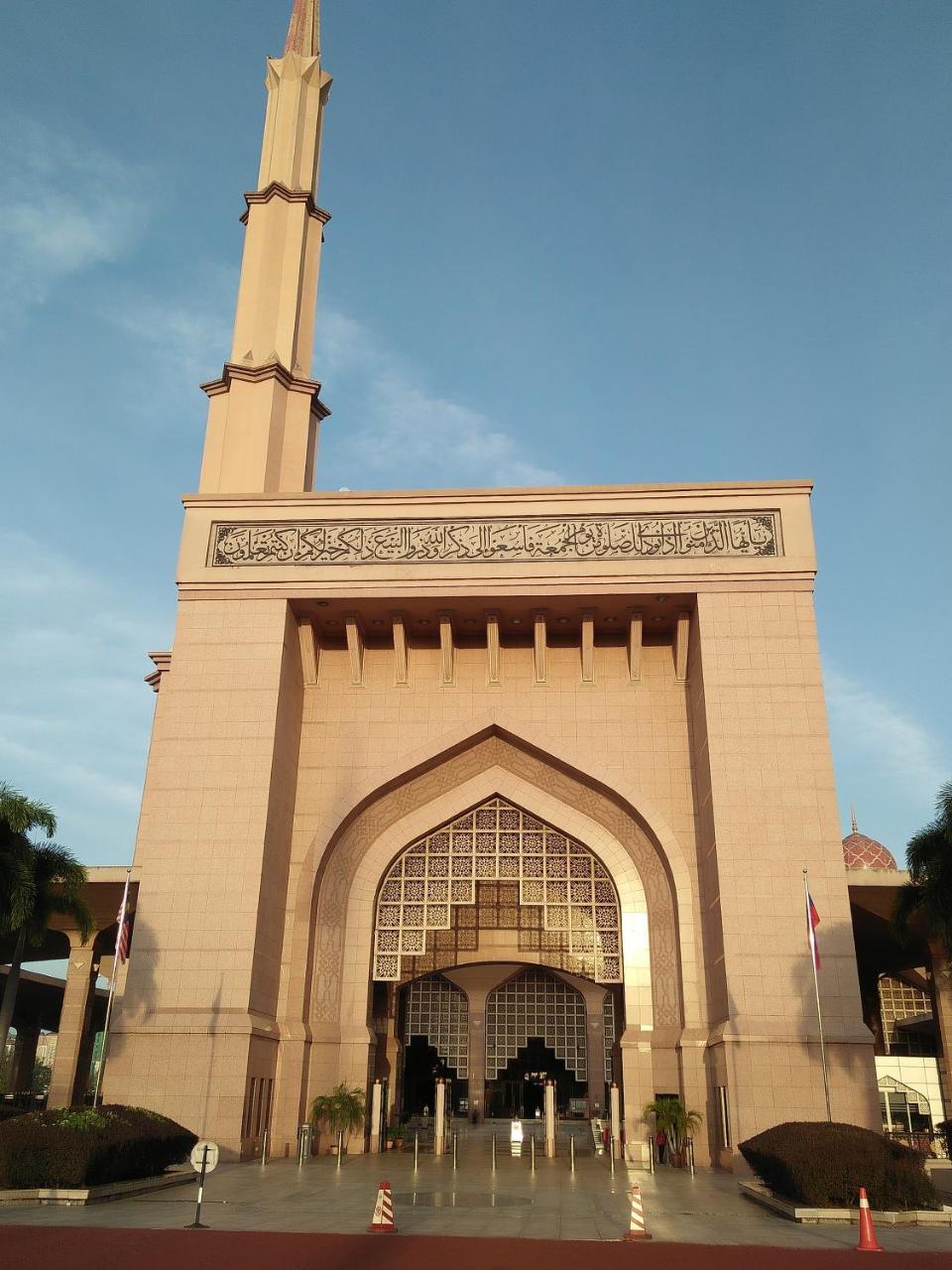 Homestay D 11 Putrajaya Netflix Wifi Екстериор снимка